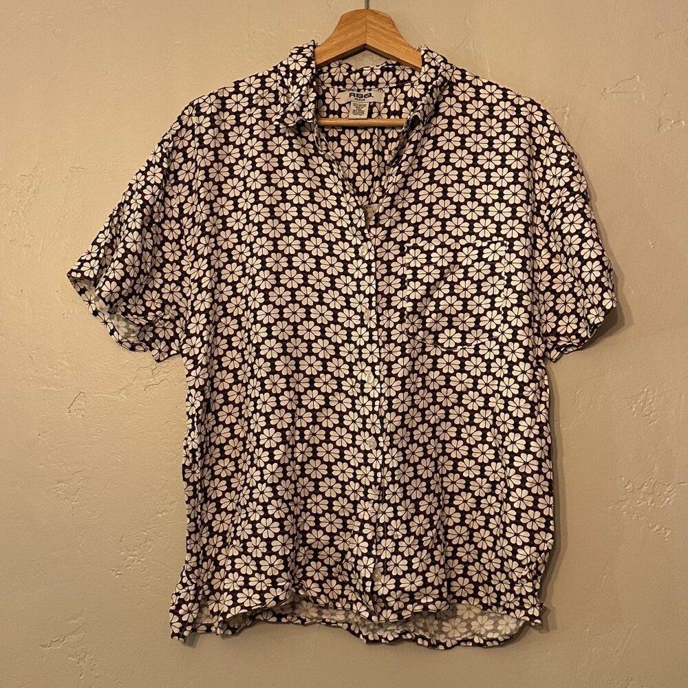 RSQ Floral Short Sleeve Button Up Shirt Size Medium